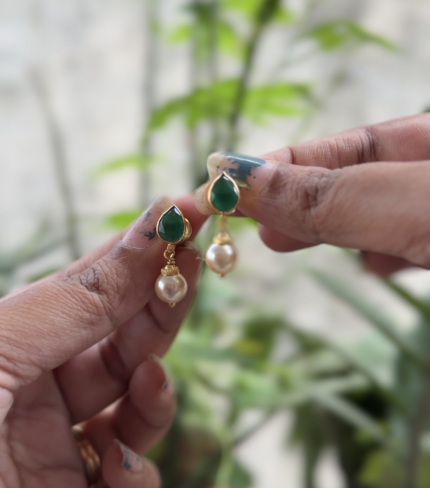 Emerald drop pearl Earrings