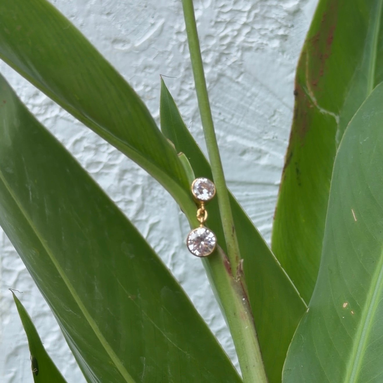 White stone earrings - Image 4